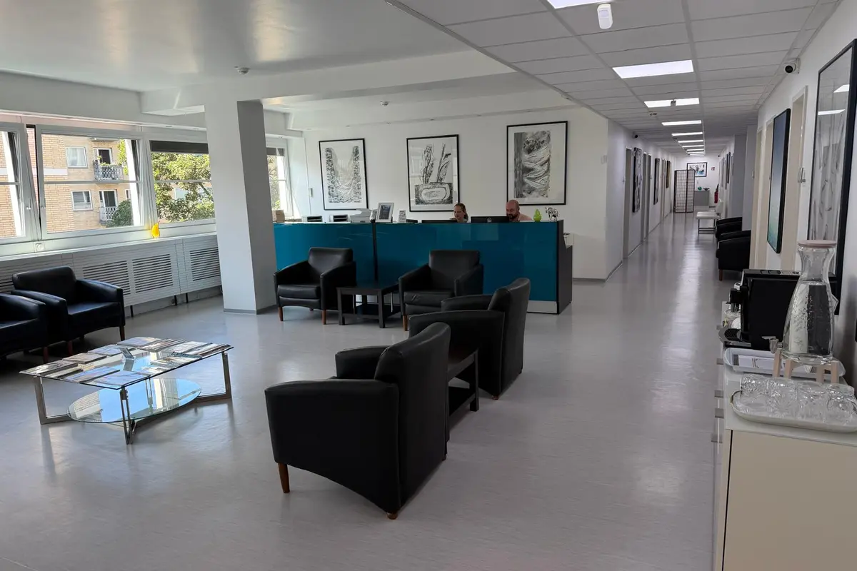 Reception and waiting area at LASIKWELT Laser Eye Centre Cologne